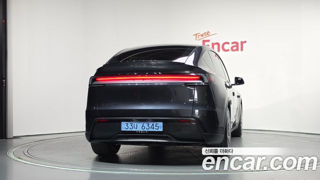 Tesla Model Y 2026 — photo 4