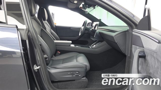 Tesla Model Y 2026 — photo 11