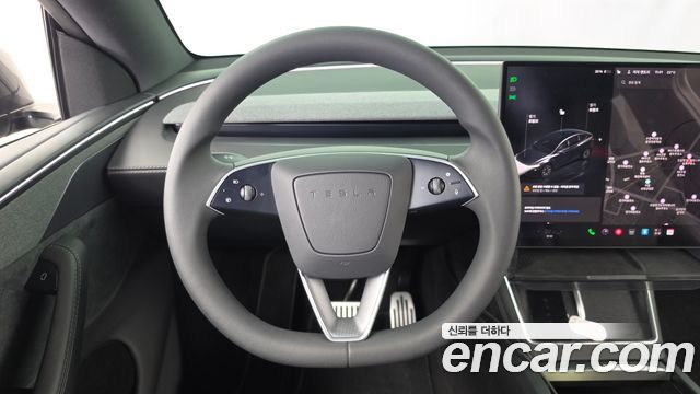 Tesla Model Y 2026 — photo 13