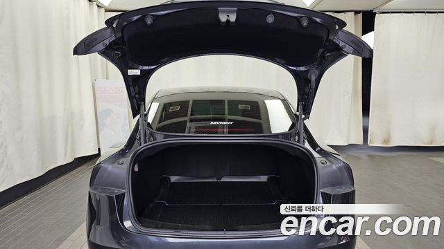 Tesla Model 3 2025 — photo 20
