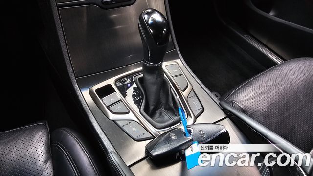 Hyundai Grandeur 2015 — photo 9