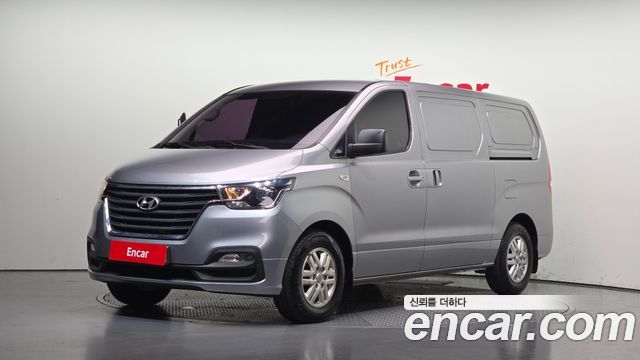 Hyundai Starex 2019 — photo 1