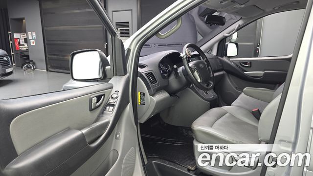 Hyundai Starex 2019 — photo 10
