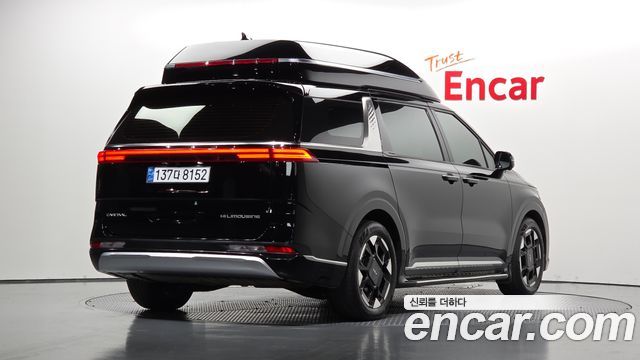 Kia Canival 2023 — photo 2