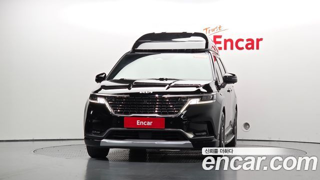 Kia Canival 2023 — photo 3