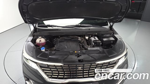 Kia Canival 2023 — photo 6