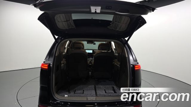 Kia Canival 2023 — photo 26