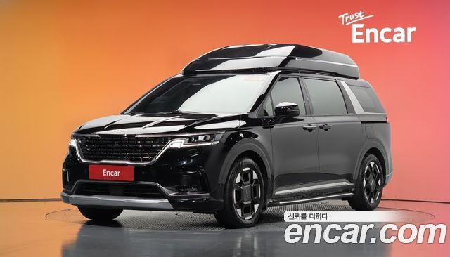 Kia Canival 2023 — photo 1