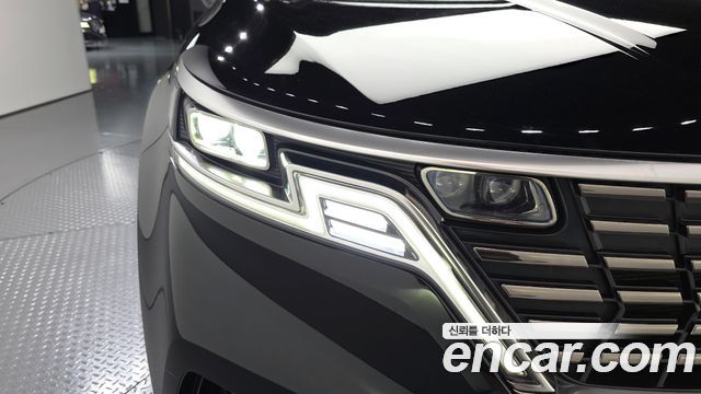 Kia Canival 2023 — photo 8