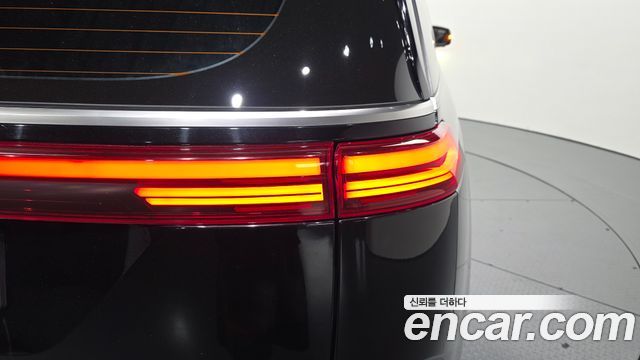 Kia Canival 2023 — photo 9