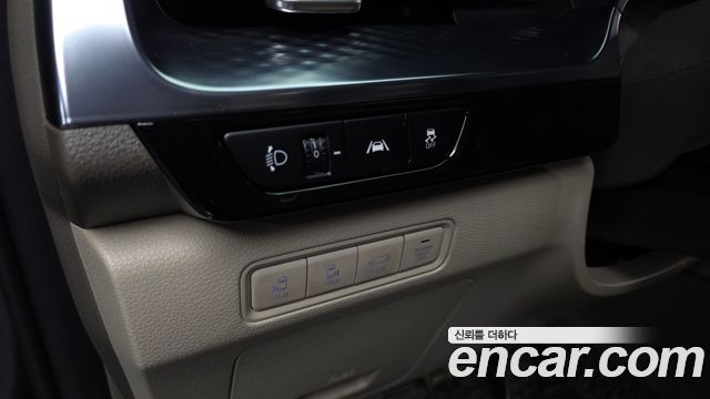Kia Canival 2023 — photo 31