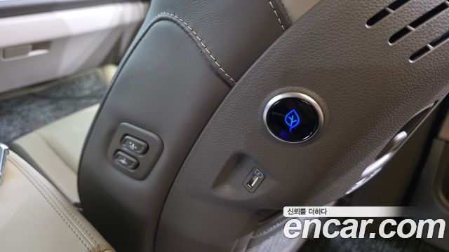 Kia Canival 2023 — photo 37