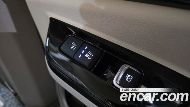 Kia Canival 2023 — photo 38