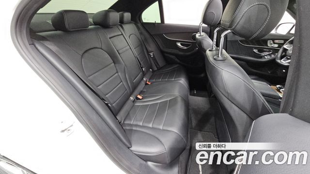 Mercedes-Benz C-Class 2016 — photo 11