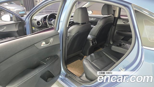 Kia K3 2019 — photo 11