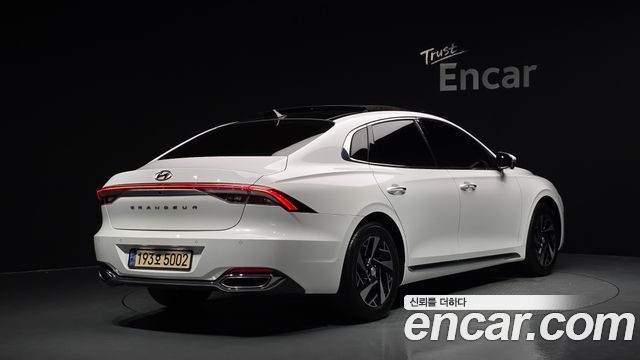 Hyundai Grandeur 2023 — photo 2