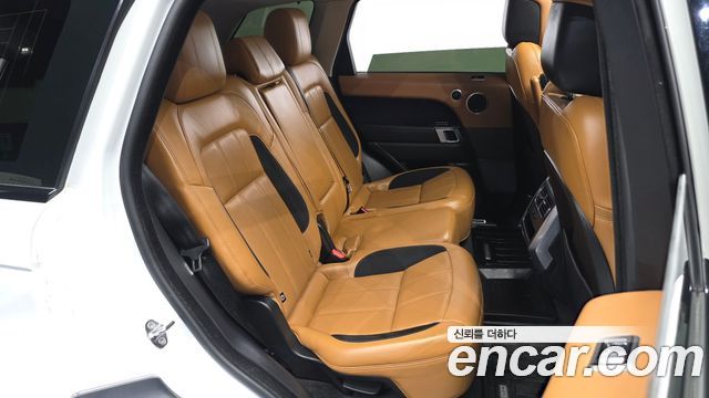Land Rover Range Rover Sport 2019 — photo 18