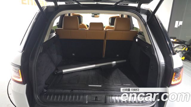 Land Rover Range Rover Sport 2019 — photo 30