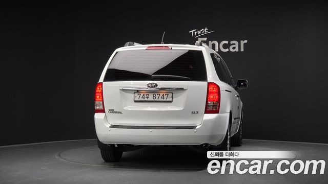 Kia Canival 2013 — photo 4