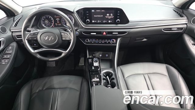 Hyundai Sonata 2022 — photo 7