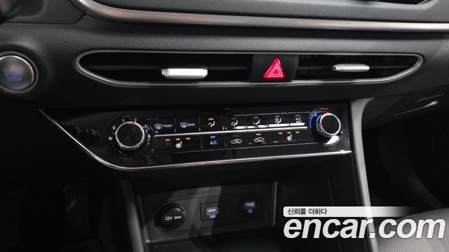 Hyundai Sonata 2022 — photo 19