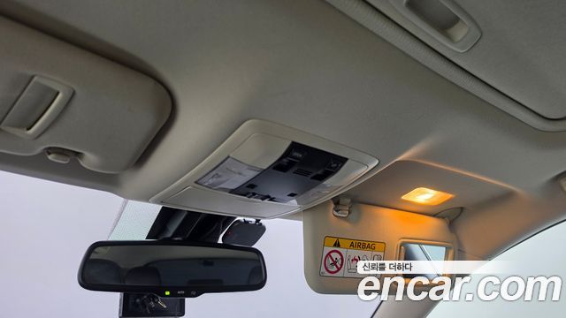 Lexus CT200h 2018 — photo 23