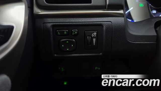 Lexus CT200h 2018 — photo 25