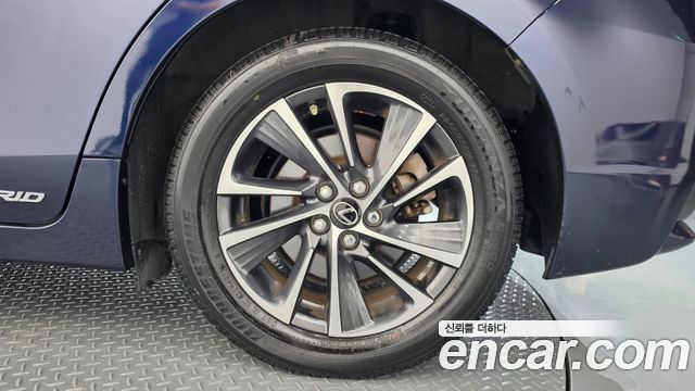 Lexus CT200h 2018 — photo 7
