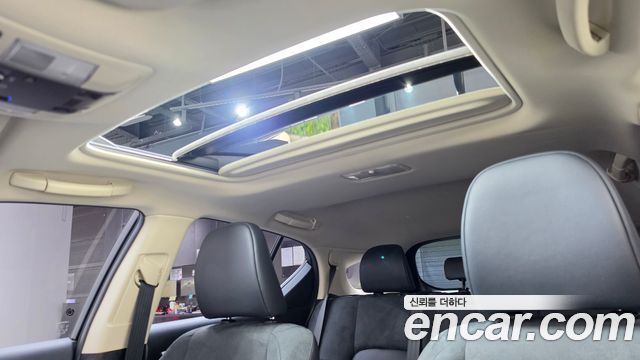 Lexus CT200h 2018 — photo 31