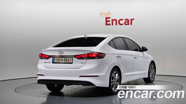 Hyundai AVANTE 2018 — photo 2