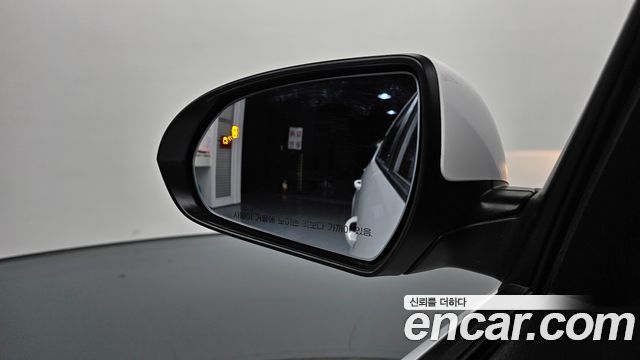 Hyundai AVANTE 2018 — photo 25