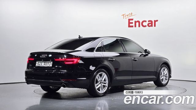 Audi A4 2016 — photo 2