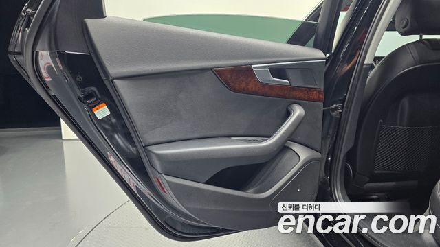 Audi A4 2016 — photo 15