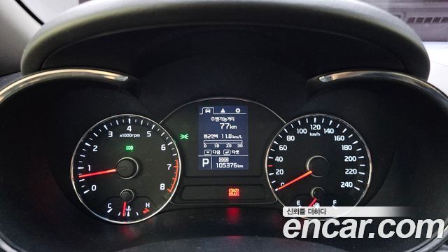 Kia K3 2013 — photo 11
