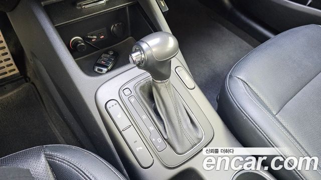 Kia K3 2013 — photo 12
