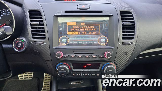 Kia K3 2013 — photo 20