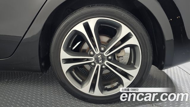 Kia K3 2013 — photo 7