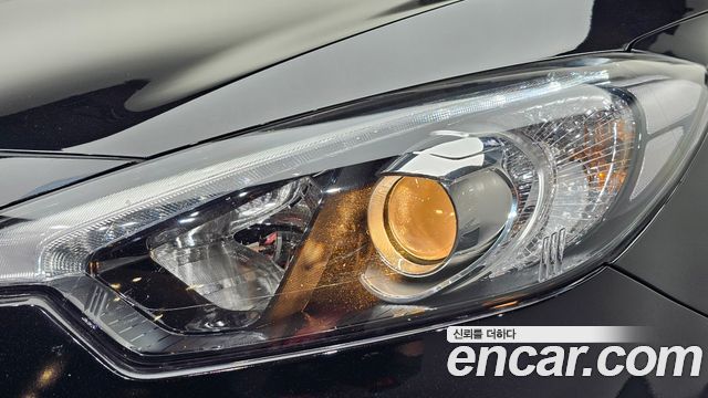 Kia K3 2013 — photo 8