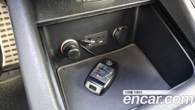 Kia K3 2013 — photo 30