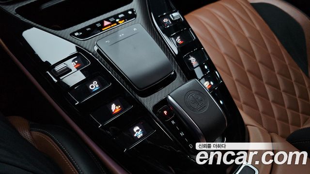 Mercedes-Benz AMG GT 2021 — photo 12