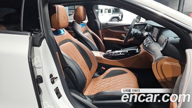 Mercedes-Benz AMG GT 2021 — photo 18