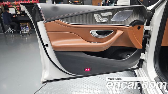 Mercedes-Benz AMG GT 2021 — photo 14