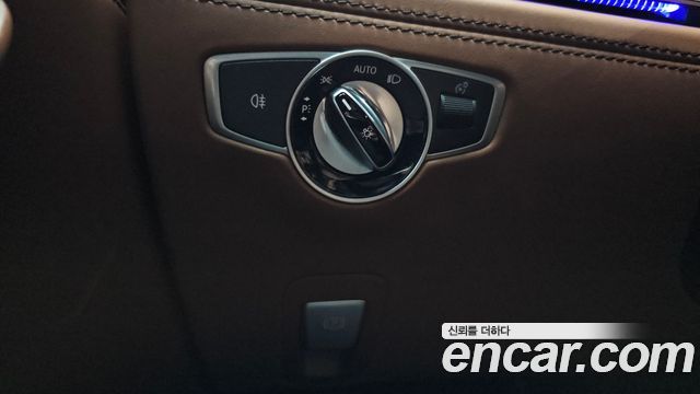 Mercedes-Benz AMG GT 2021 — photo 27