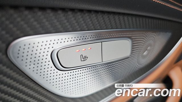 Mercedes-Benz AMG GT 2021 — photo 32