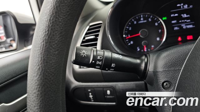 Kia K3 2017 — photo 24