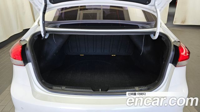 Kia K3 2017 — photo 26