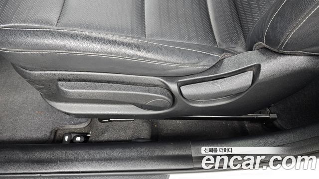 Kia K3 2017 — photo 31