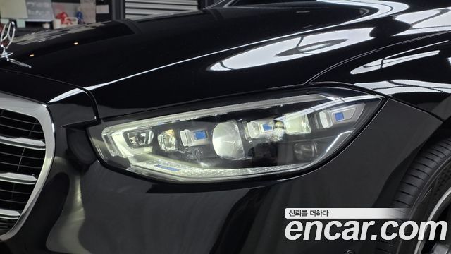 Mercedes-Benz S-Class 2022 — photo 8