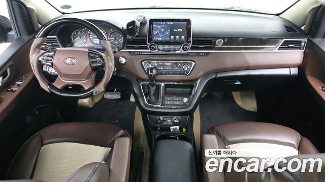 Hyundai Starex 2019 — photo 10