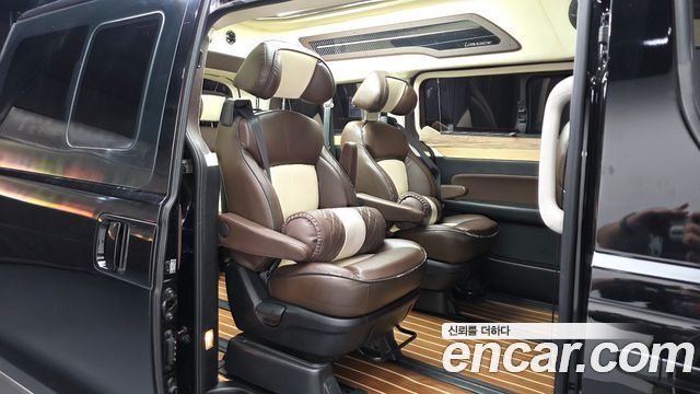 Hyundai Starex 2019 — photo 18